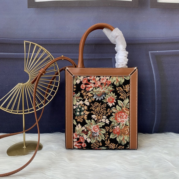 スーパーコピーブランドバッグ背面デザイン